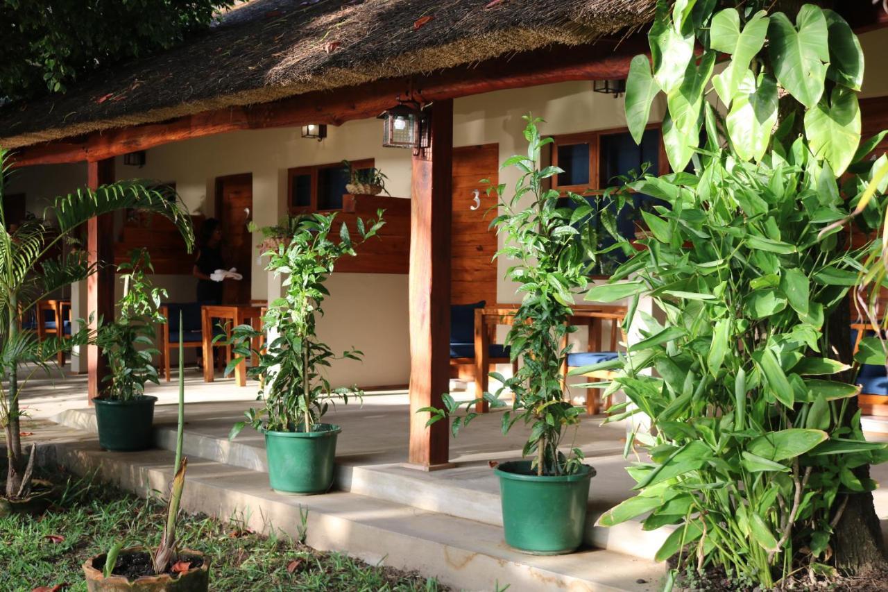 Pescador Villas 伊尼扬巴内 外观 照片